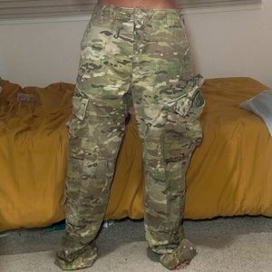 Camo/army print cargo pants